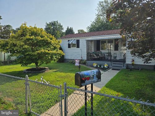 121 Roosevelt Ave, MOUNT EPHRAIM, NJ, 08059-1421 | Card Image