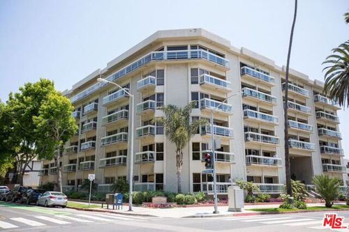 205-801 Ocean Ave, Santa Monica, CA, 90402 | Card Image