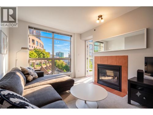 701-819 Hamilton St, Vancouver, BC, V6B6M2 | Card Image