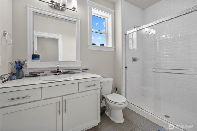 Full bath on Main level | Image 32