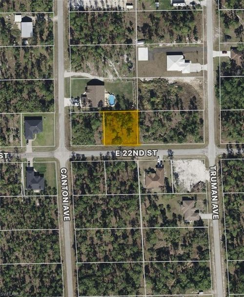 3203 E 22nd St, Alva, FL, 33920 | Card Image