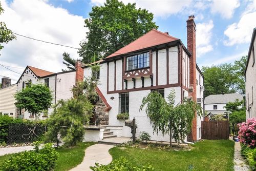 19 Fairway St, Mount Vernon, NY, 10552-1903 | Card Image