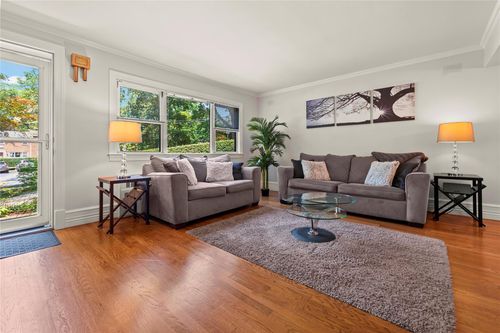 97-97 Charter Cir, Ossining, NY, 10562-6004 | Card Image
