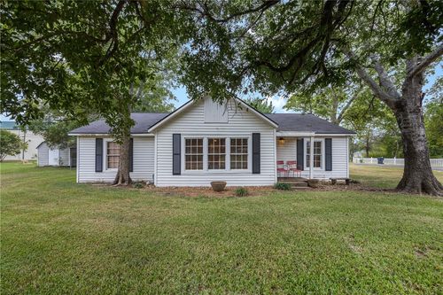 323 Rogers St, Normangee, TX, 77871-5405 | Card Image