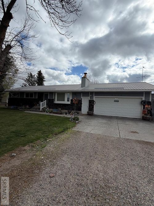 8224 N 5th W, Idaho Falls, ID, 83401-5644 | Card Image
