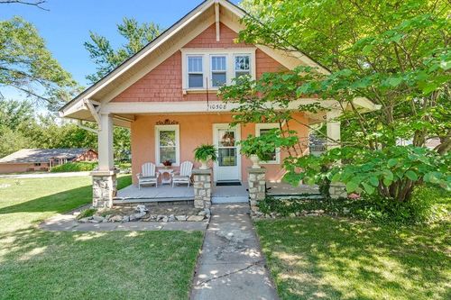 10508 E Kentucky Ave, Sugar Creek, MO, 64054-1033 | Card Image