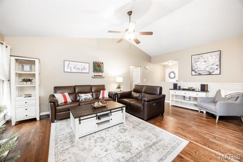 6904 Arbor Cove Dr, Fairview Heights, IL, 62208-2090 | Card Image