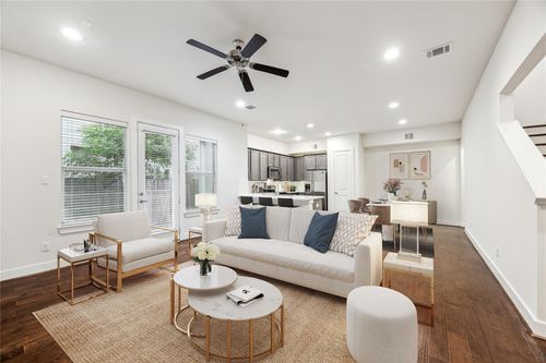 8812 Hollister Pine Ct, Houston, TX, 77080-1505 | Card Image