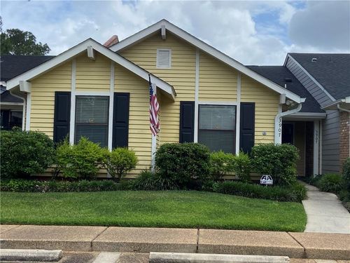 3907 Berwyn Dr S, Mobile, AL, 36608-2156 | Card Image
