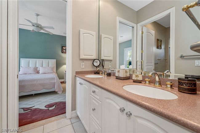 Connecting Bath between two of the guest rooms | Image 17