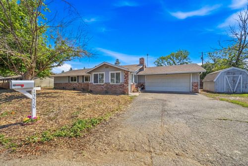 13520 Crystal St, Red Bluff, CA, 96080 | Card Image
