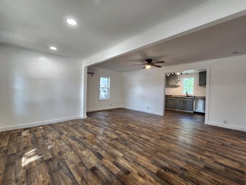 506 S Griffith Ave, Aurora, MO, 65605-2306 | Card Image