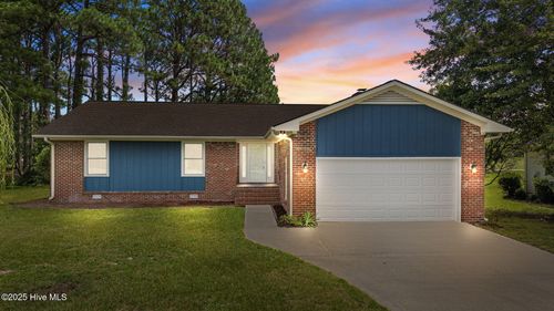 6107 Pelican Dr, New Bern, NC, 28560-9775 | Card Image
