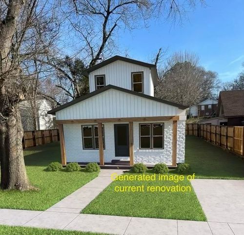 311 W Court Ave, Selmer, TN, 38375-2013 | Card Image