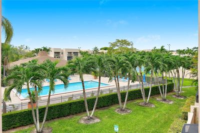 303 - 10985 Sw 107th St, Condo with 2 bedrooms, 2 bathrooms and null parking in Miami FL | Image 2