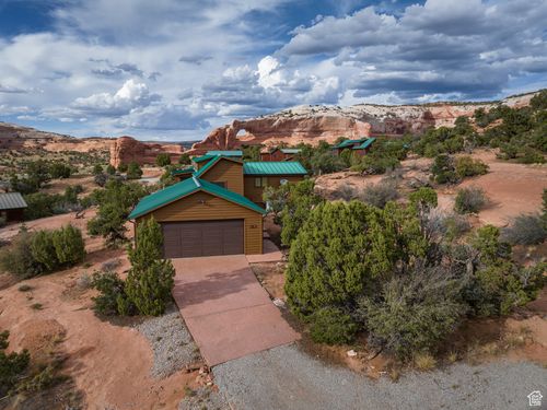 10 Pioneer Dr., Moab, UT, 84532 | Card Image
