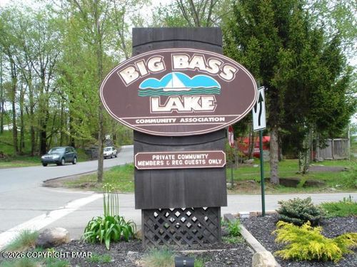 1472 Packanack Drive, Clifton Township, PA, 18424 | Card Image