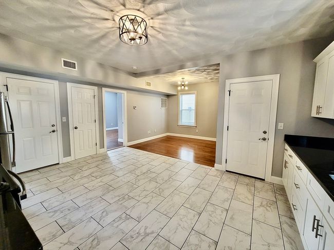 APT-1 - 64 Sutton St, Condo with 3 bedrooms, 1 bathrooms and 1 parking in Providence RI | Image 6