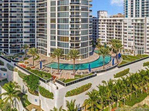 2209-17201 Collins Ave, Sunny Isles Beach, FL, 33160-3481 | Card Image