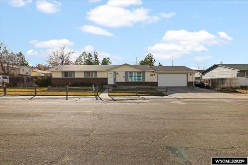 210 Daffodil St, Casper, WY, 82604-3912 | Card Image