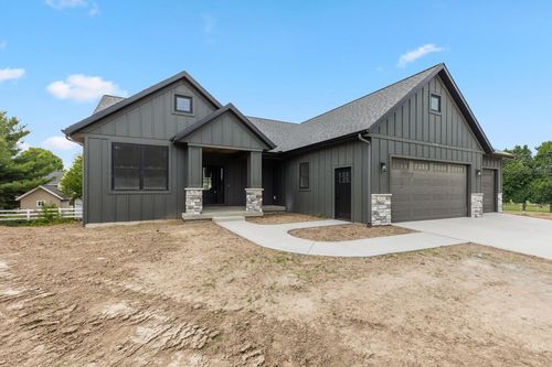 5641 Courtney Lynn Ct Sw, Wyoming, MI, 49418-9546 | Card Image