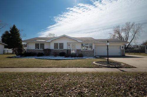 106 Prairie Ave, White Pigeon, MI, 49099-9719 | Card Image