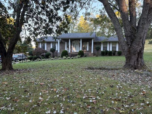 1238 Tanglewood Dr, Greeneville, TN, 37743-6640 | Card Image