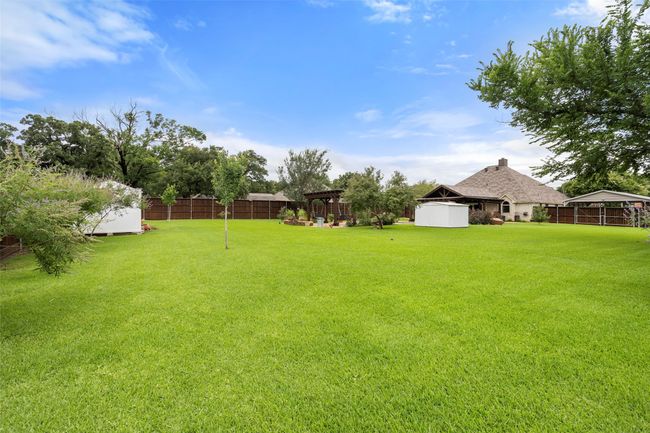 230 Bent Tree Trl, House other with 3 bedrooms, 2 bathrooms and null parking in Burleson TX | Image 32
