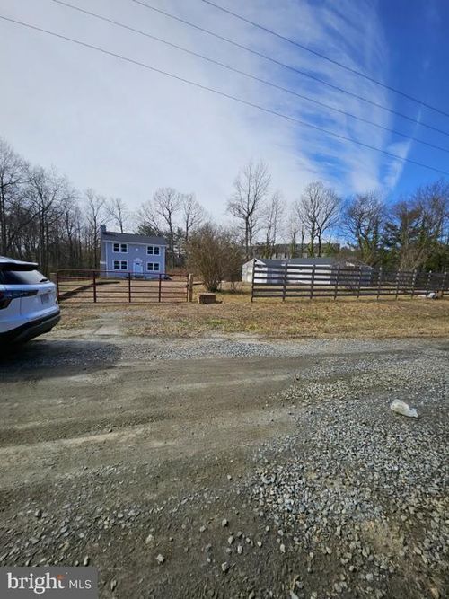 200 Clarke Ct, Fredericksburg, VA, 22407-1604 | Card Image