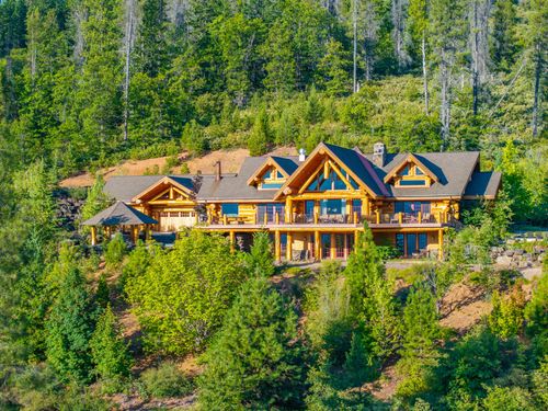 4620 W A Barr Rd, Mount Shasta, CA, 96067-8601 | Card Image