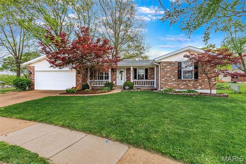 2140 Pierport Circle, St Louis, MO, 63129 | Card Image