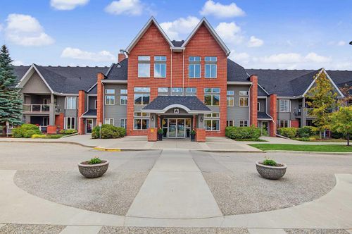 209-15 Everstone Dr Sw, Calgary, AB, T2Y5B5 | Card Image
