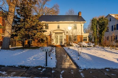 631 Union Ave, Elizabeth, NJ, 07208-2145 | Card Image