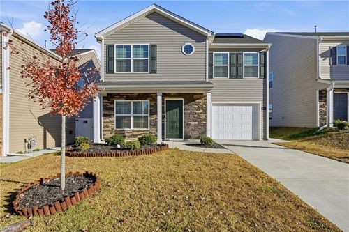 640 Joshua Tree Ln, Winston Salem, NC, 27127-7666 | Card Image