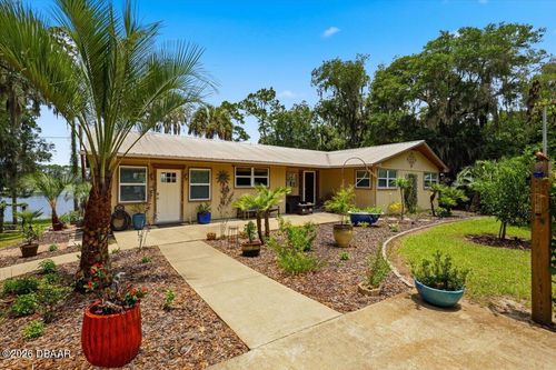 460 Lake Como Dr, Pomona Park, FL, 32181-2410 | Card Image