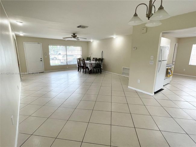 0 - 22676 Sw 65th Ter, House other with 3 bedrooms, 2 bathrooms and null parking in Boca Raton FL | Image 4