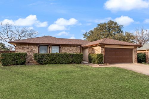 1320 Colony Ct, Flower Mound, TX, 75028-2533 | Card Image