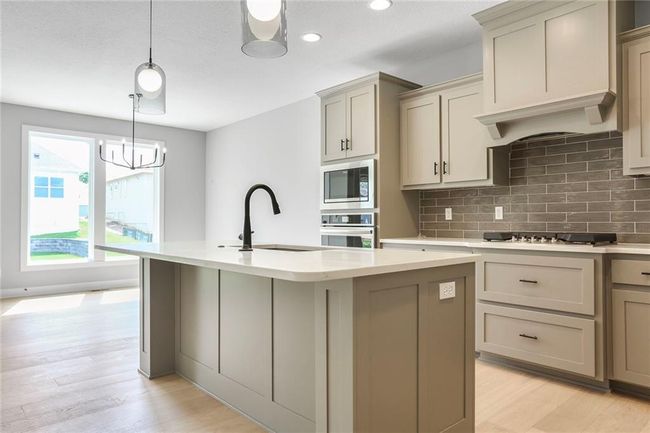7050 Yulich Ct, House other with 4 bedrooms, 3 bathrooms and null parking in Parkville MO | Image 10