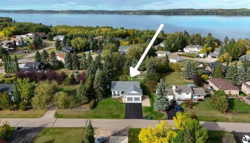 12 Ravenscrag Cres, Norglenwold, AB, T4S1S5 | Card Image