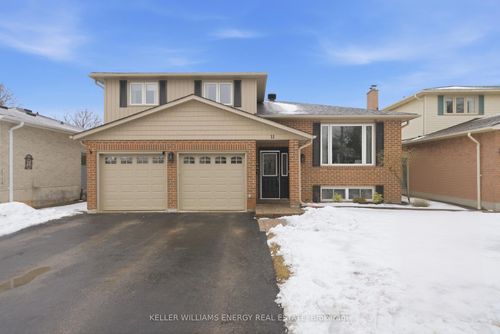 11 Ridgeview Dr, Port Perry, ON, L9L1G8 | Card Image