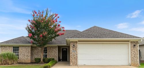 1641 White Oak Cir, Benton, AR, 72019-8719 | Card Image