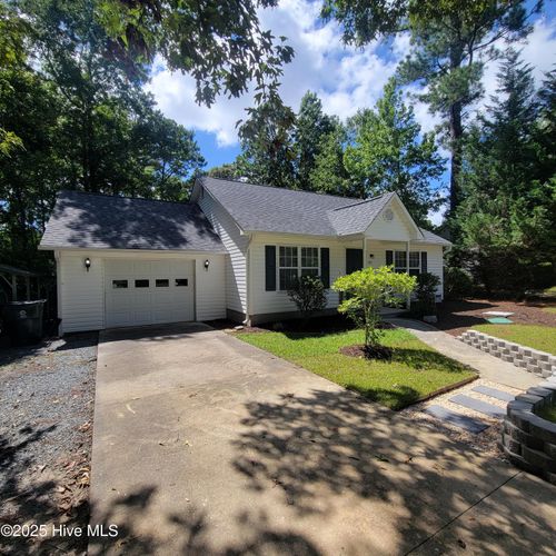 393 E Wood Ln, Belville, NC, 28451-8503 | Card Image