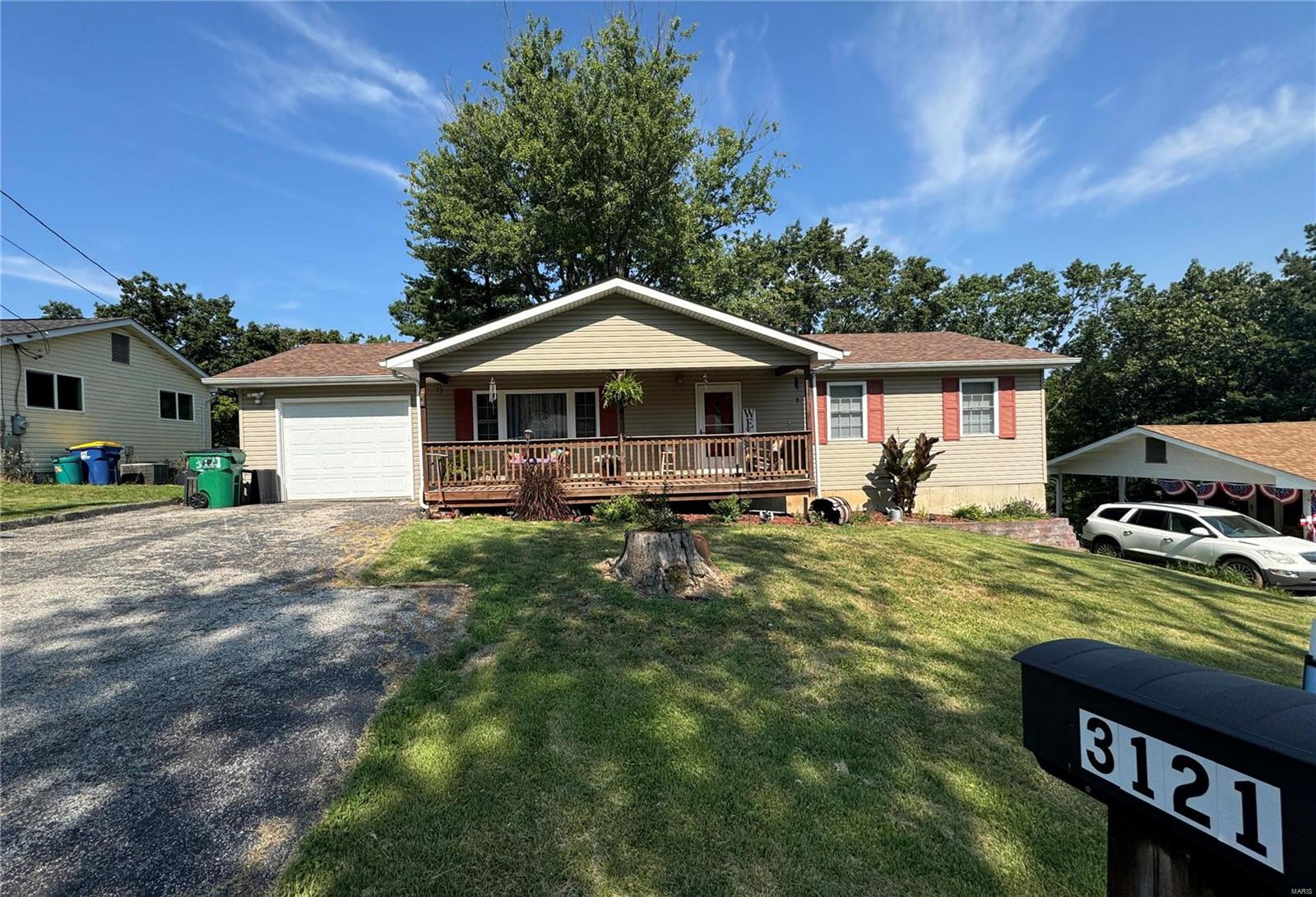 Phils Dr, High Ridge, MO 63049