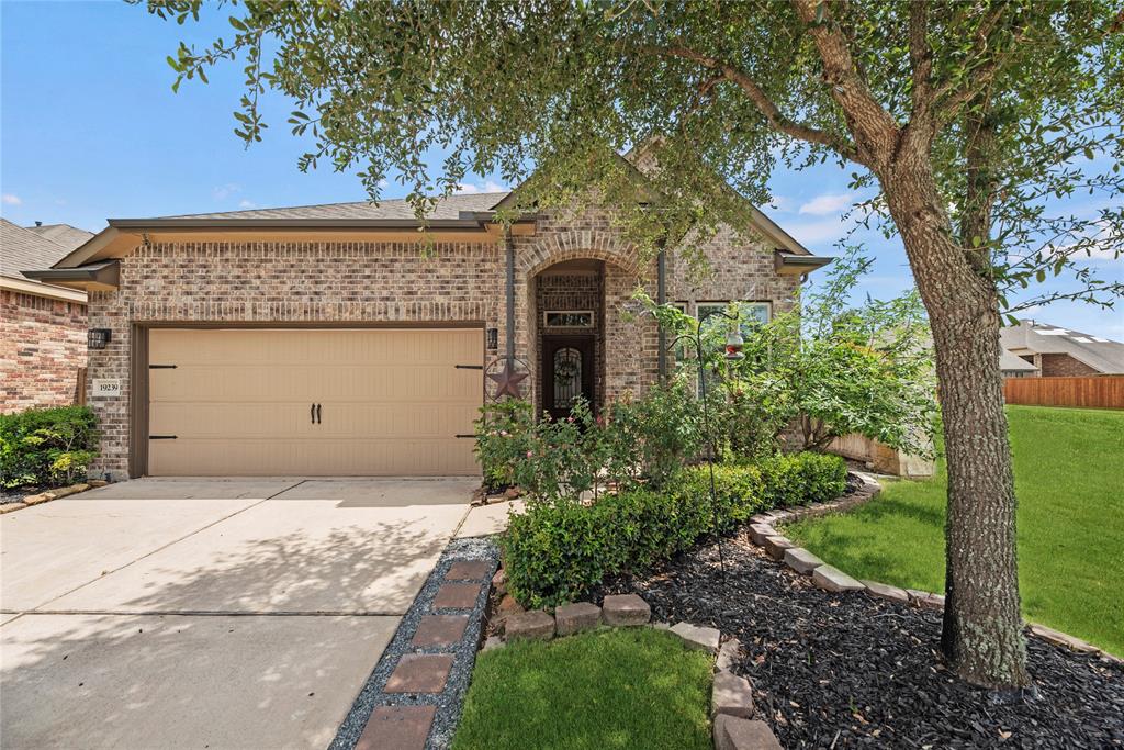 Cottonwood Green Ln, Cypress, TX 77433