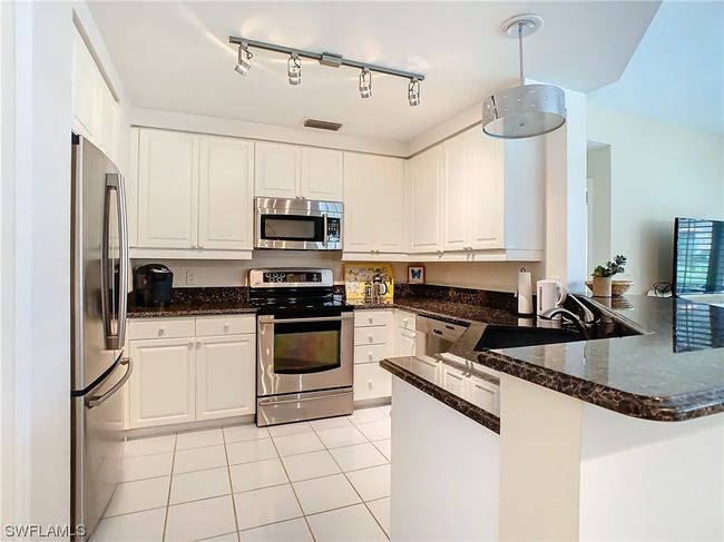 APT-104 - 1190 Egrets Walk Cir, Condo with 2 bedrooms, 2 bathrooms and null parking in NAPLES FL | Image 14
