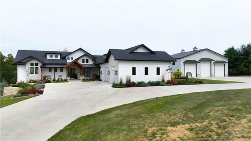 10615 Lancaster Rd, Liberty, MO, 64068-8006 | Card Image