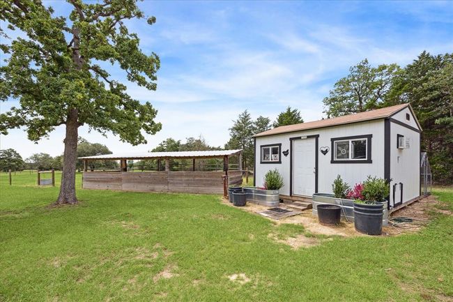 Air conditioned chicken house and stalls | Image 11