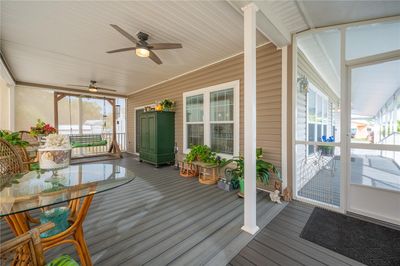 Rear porch with privacy screen | Image 3