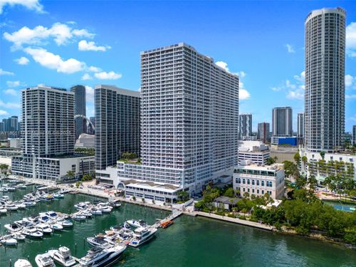 apt-3752-1717 N Bayshore Dr, Miami, FL, 33132-1171 | Card Image