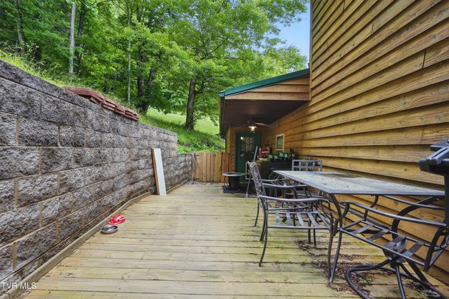 226 7 Th St Ne, House other with 3 bedrooms, 2 bathrooms and null parking in Norton VA | Image 32